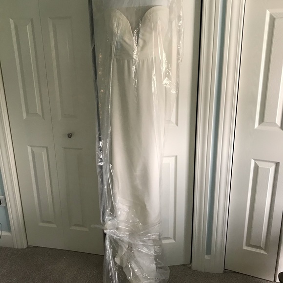 New York Couture Reem Acra Wedding Dress - Picture 7 of 8